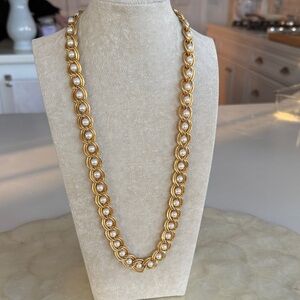 Elegant Gold tone and faux Pearl Necklace